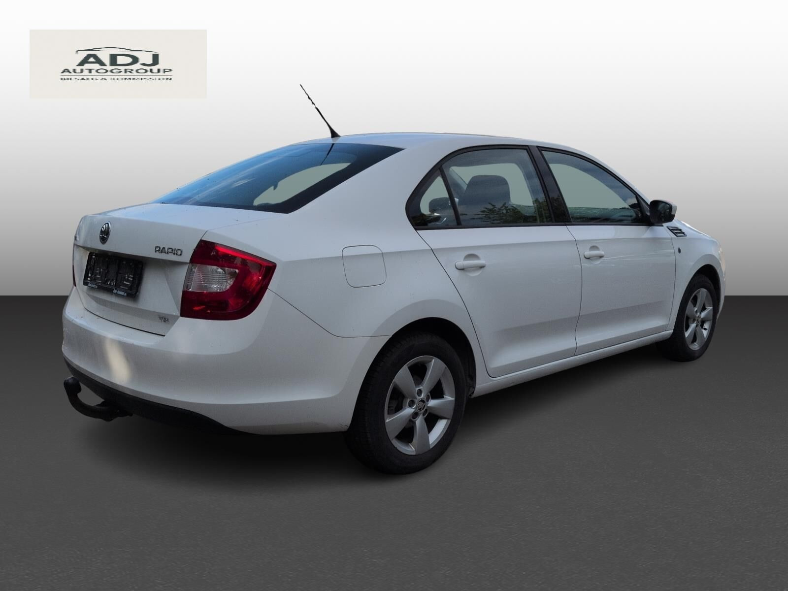 Hvid Skoda Rapid fra 2013