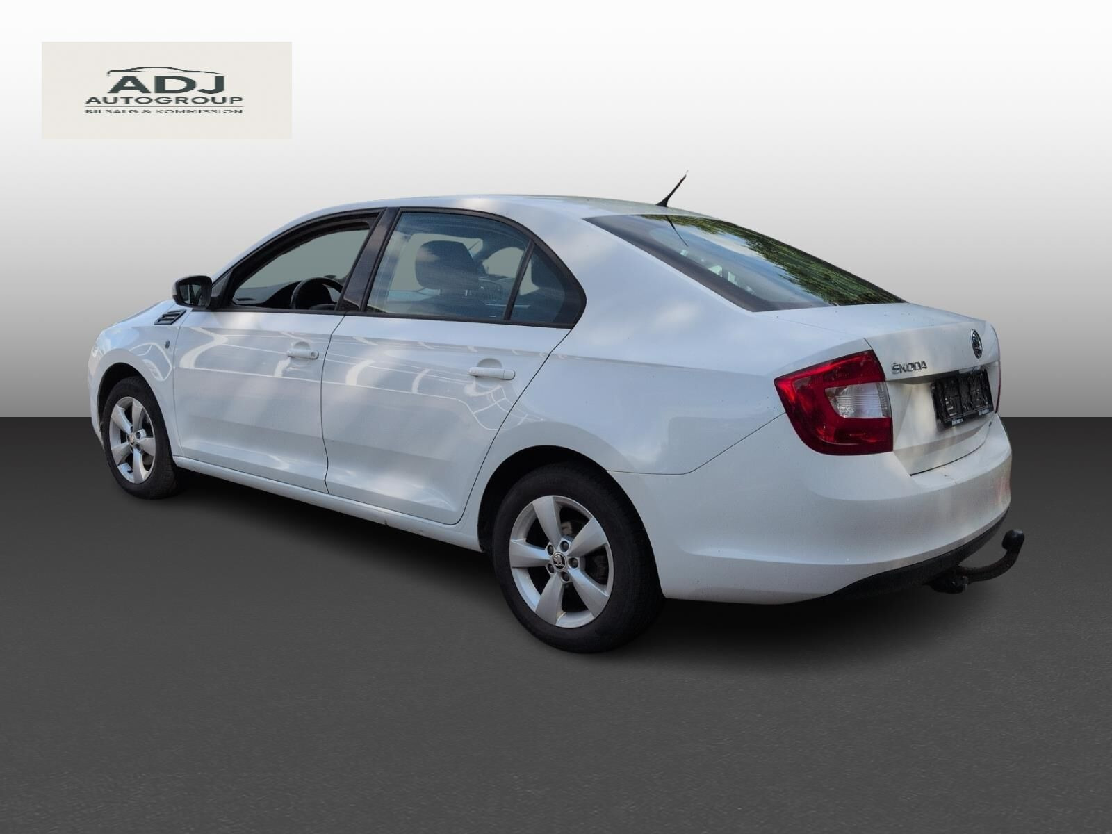 Hvid Skoda Rapid fra 2013