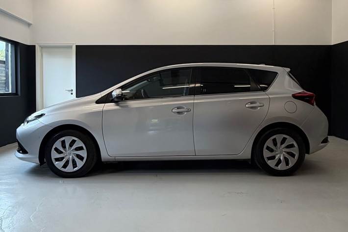 undefined Toyota Auris fra 2016