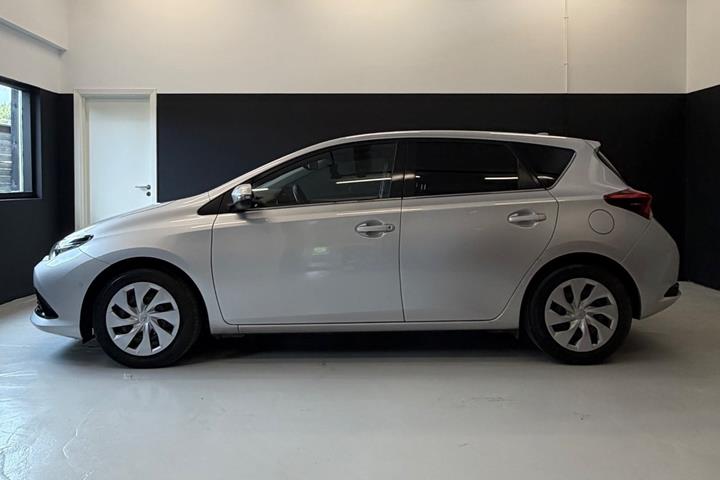 undefined Toyota Auris fra 2016