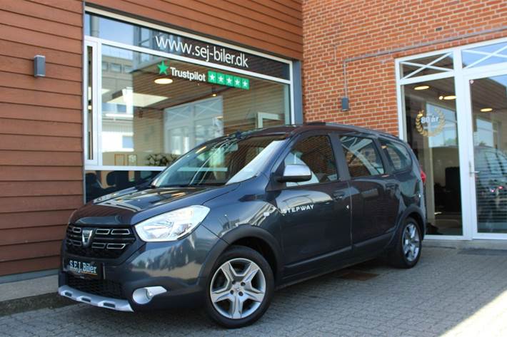 Grå Dacia Lodgy Stepway fra 2020