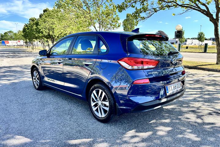 Blå Hyundai i30 fra 2018