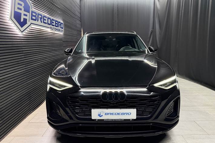Sort Audi Q8 e-tron fra 2024