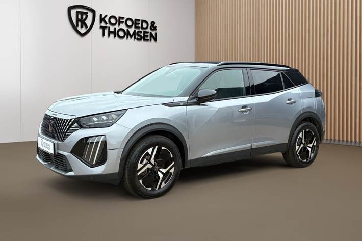 Sølv Peugeot e-2008 fra 2025 set udefra