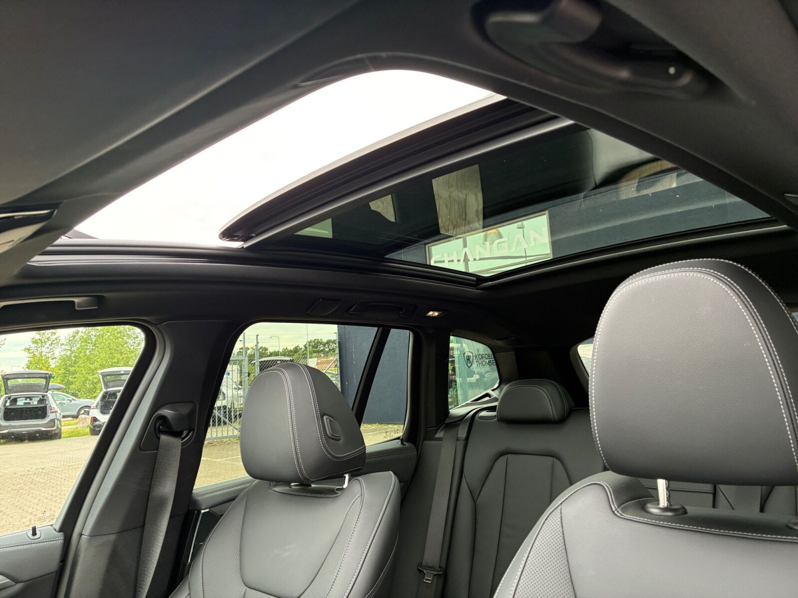 Sort BMW iX3 fra 2024