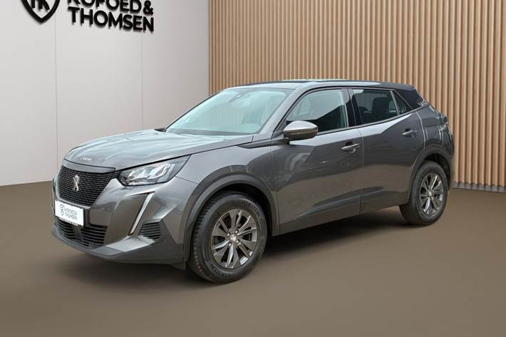 Grå Peugeot 2008 fra 2021 set udefra