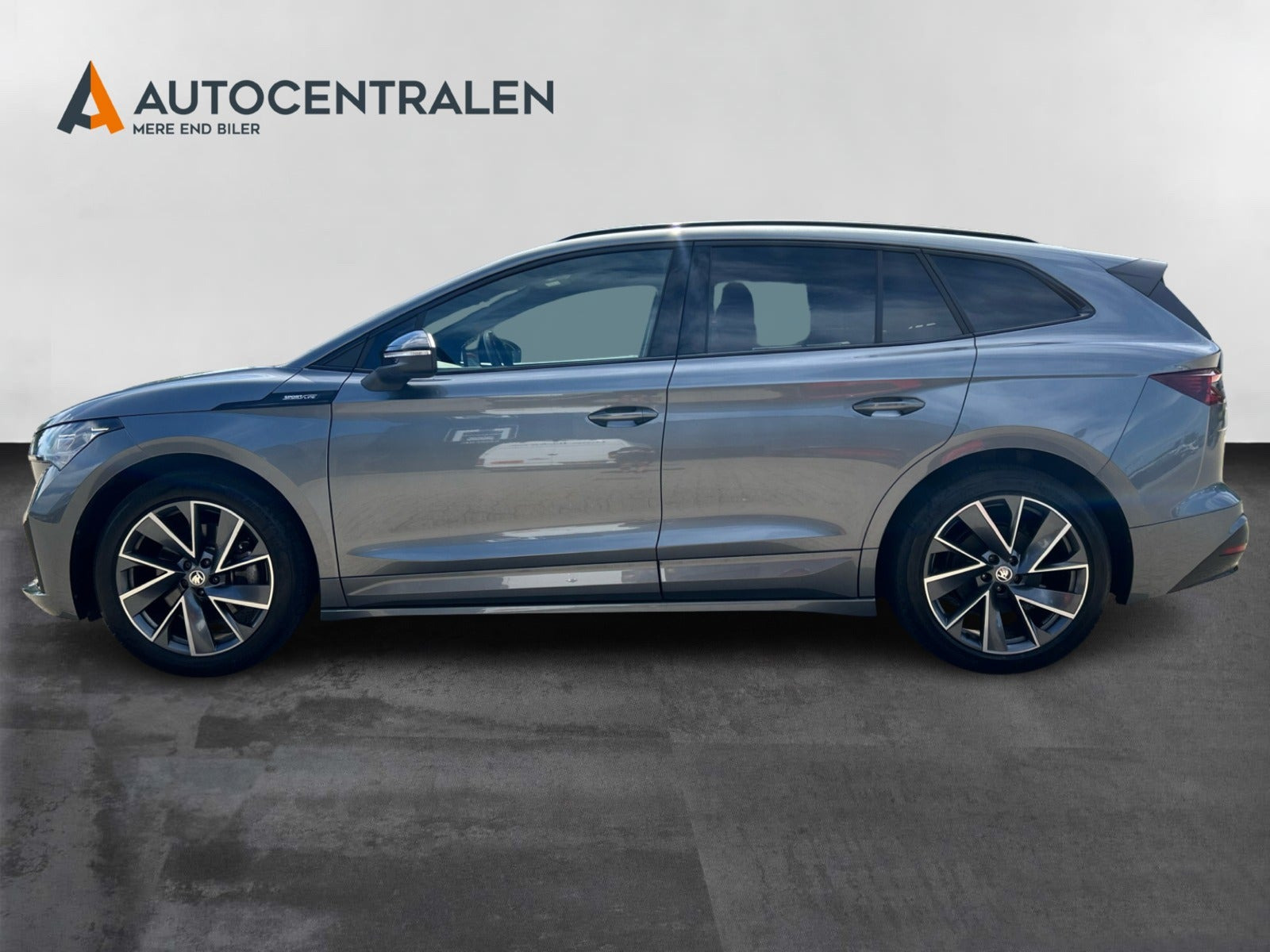 Grå Skoda Enyaq fra 2024