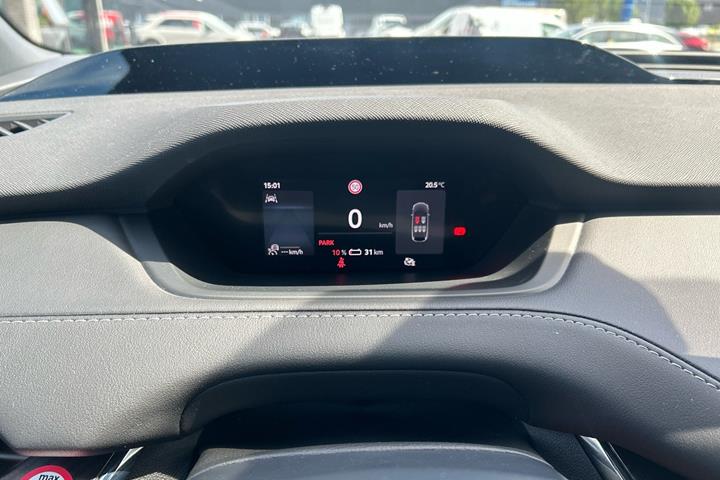 Grå Skoda Enyaq fra 2024