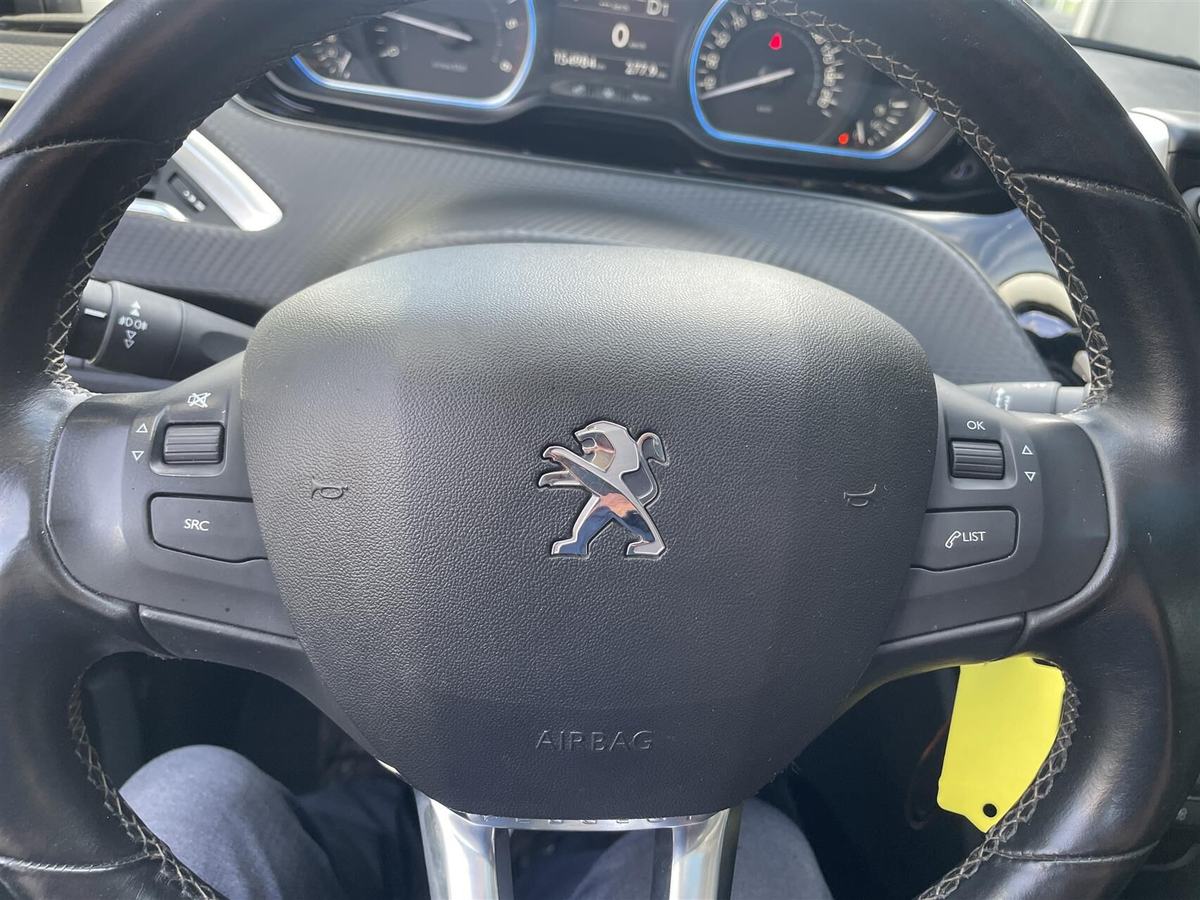 Sort Peugeot 2008 fra 2019