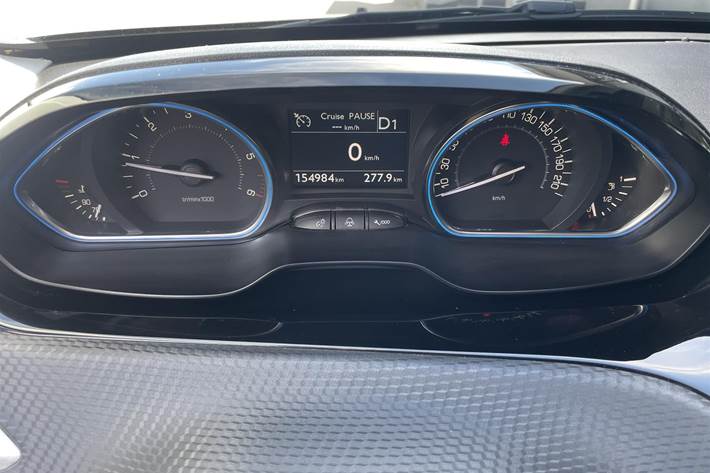 Sort Peugeot 2008 fra 2019