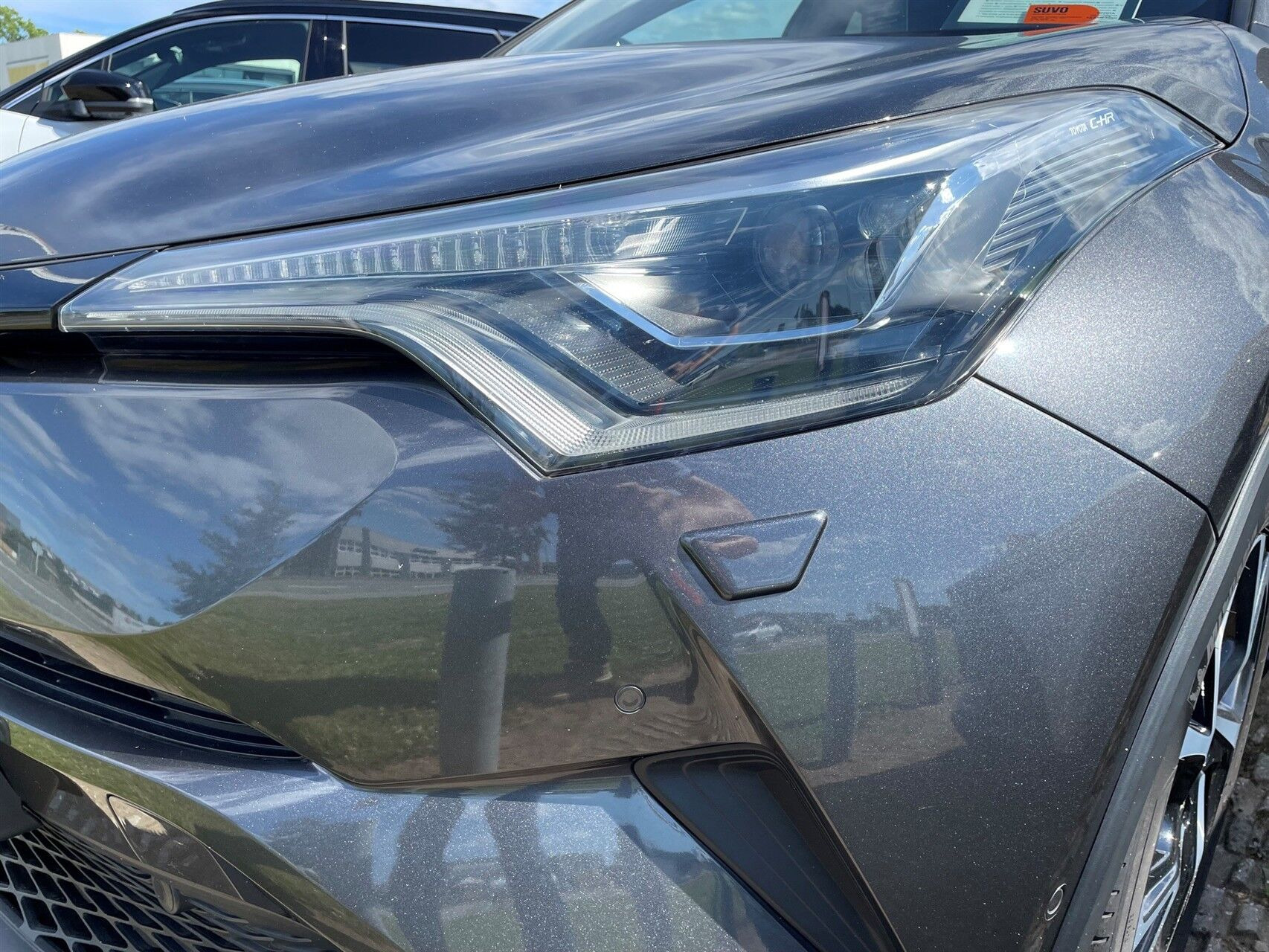 Sort Toyota C-HR fra 2019