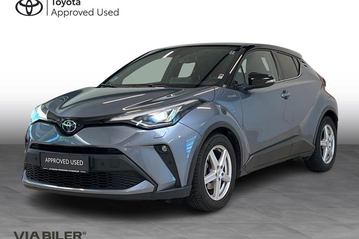 Grå Toyota C-HR fra 2022 set udefra