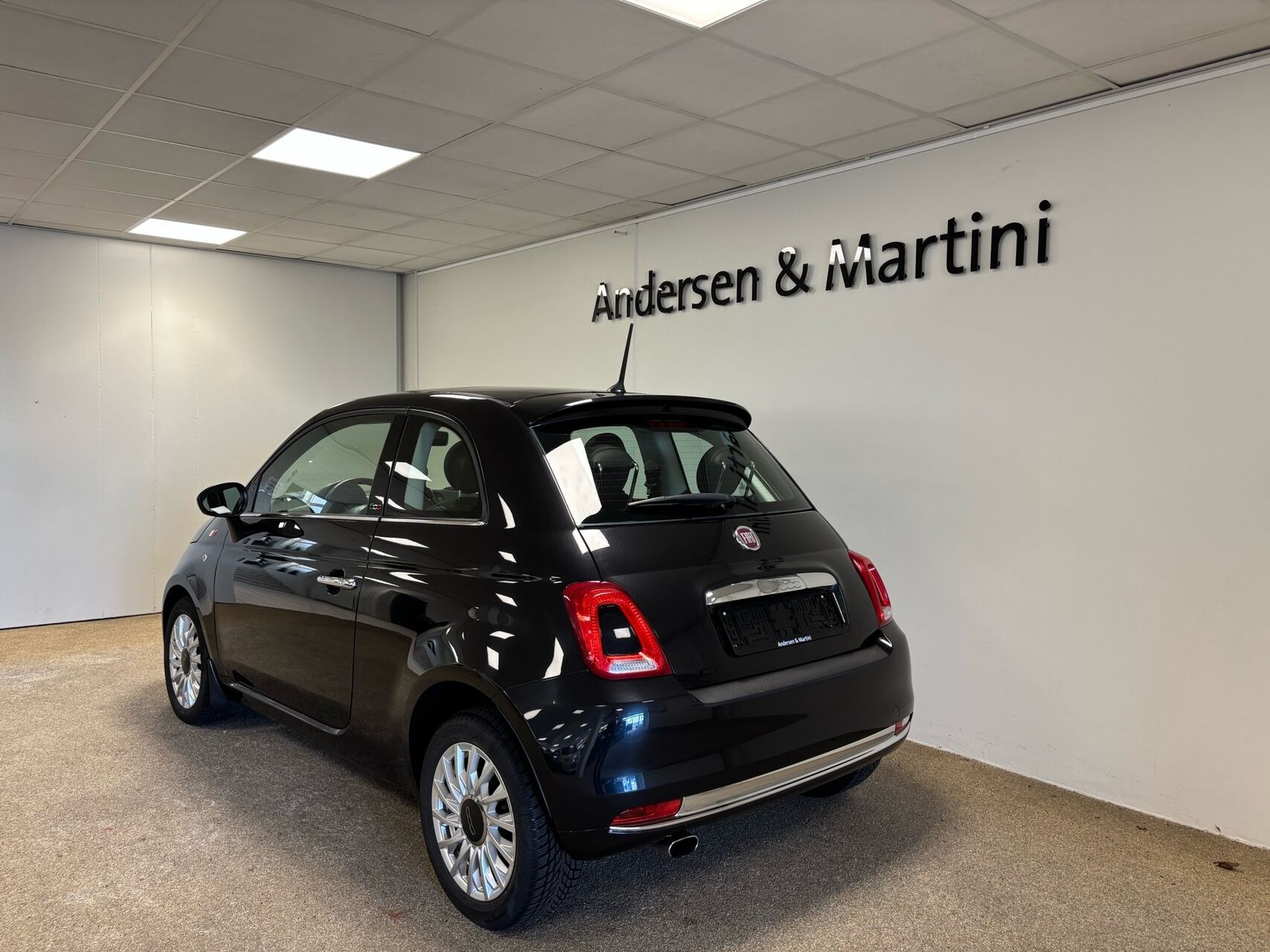 Sort Fiat 500 fra 2017