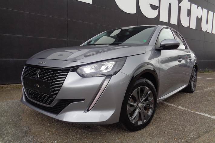 Grå Peugeot e-208 fra 2022