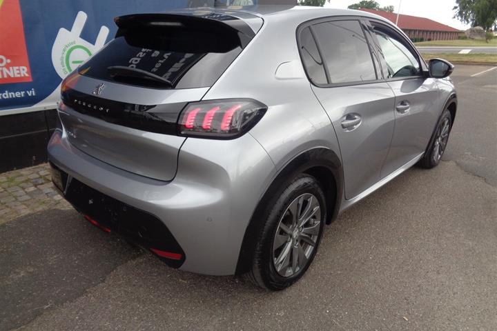 Grå Peugeot e-208 fra 2022