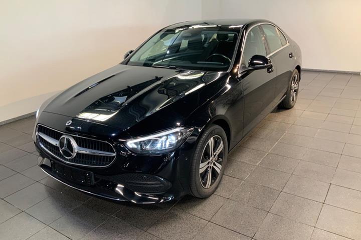Sort Mercedes C300 e fra 2022 set udefra