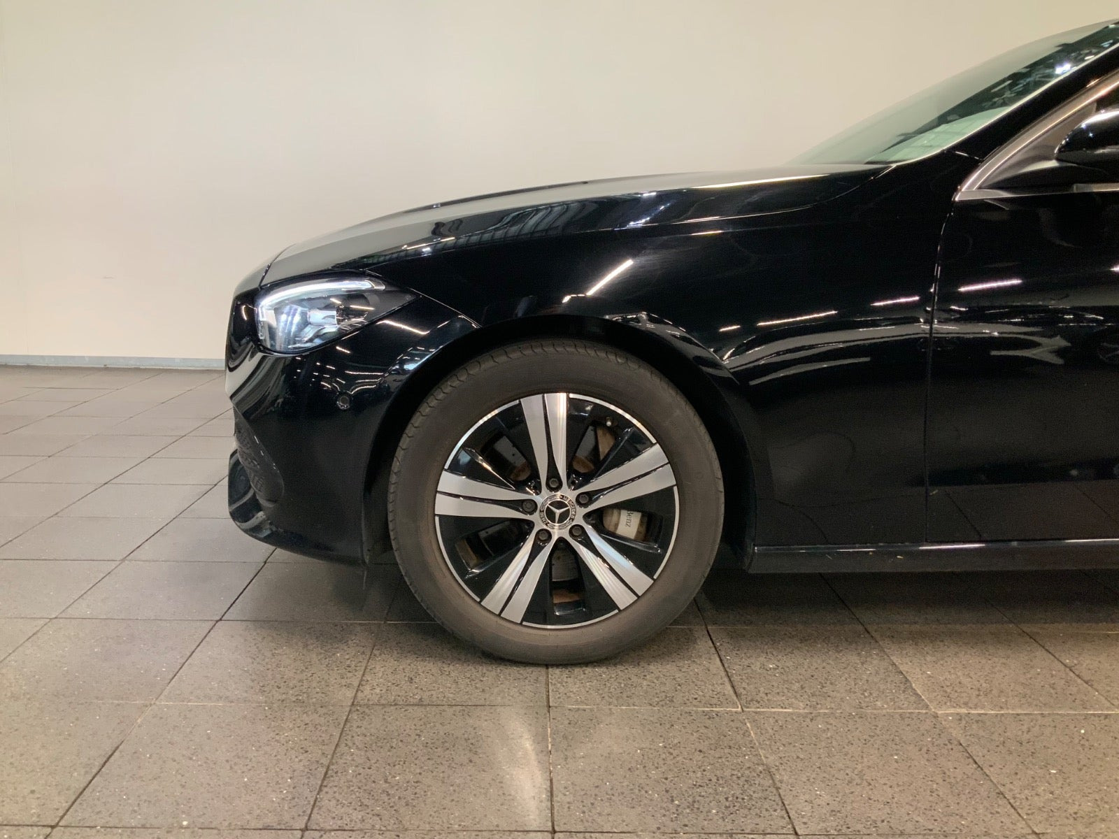 Sort Mercedes C300 e fra 2022