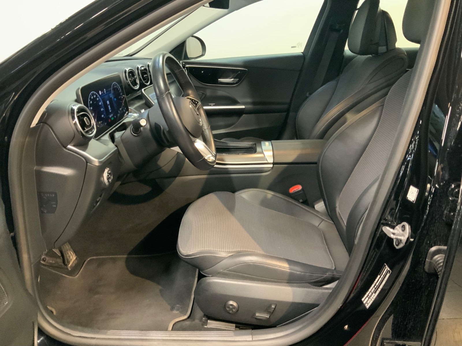 Sort Mercedes C300 e fra 2022
