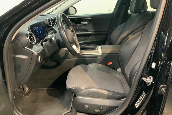 Sort Mercedes C300 e fra 2022