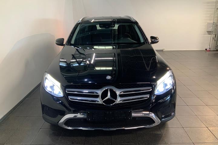 Sort Mercedes GLC220 d fra 2016