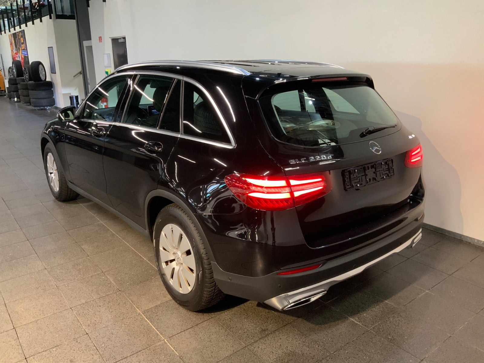 Sort Mercedes GLC220 d fra 2016