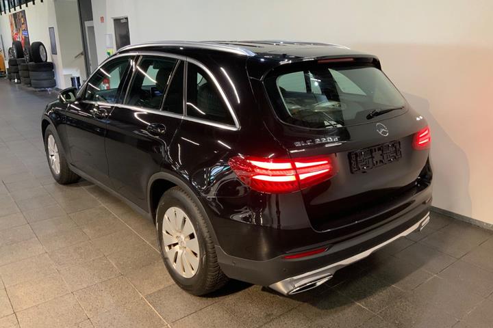 Sort Mercedes GLC220 d fra 2016