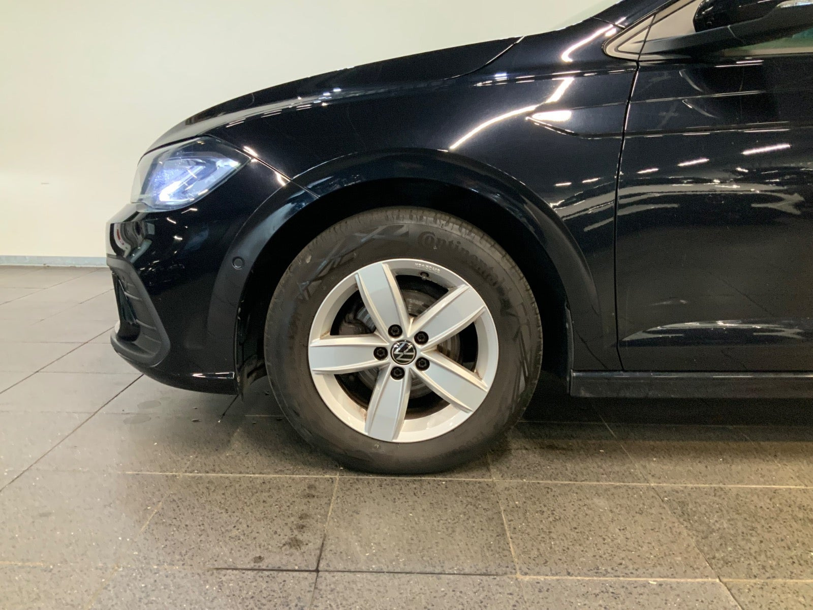 Sort VW Polo fra 2022