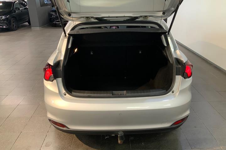 Sølv Fiat Tipo fra 2018