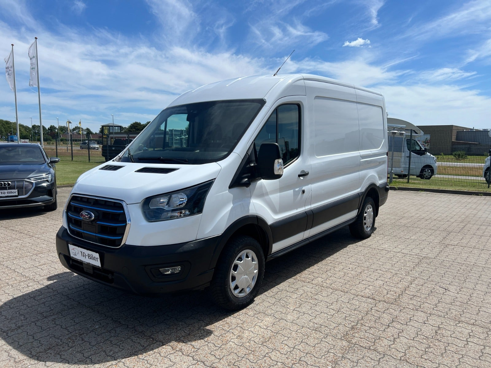 Hvid Ford E-Transit 390 L2 Van fra 2022