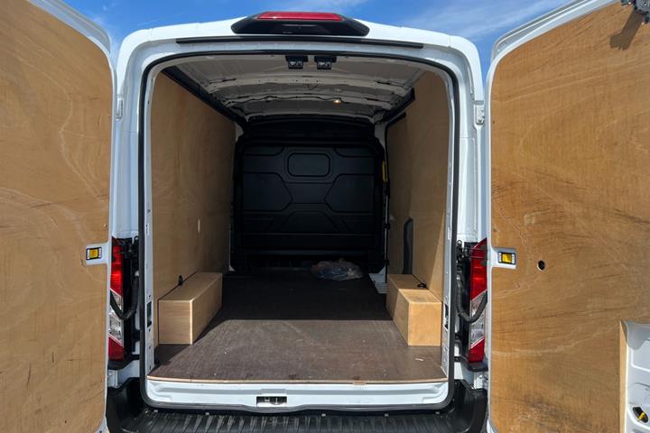 Hvid Ford E-Transit 390 L2 Van fra 2022