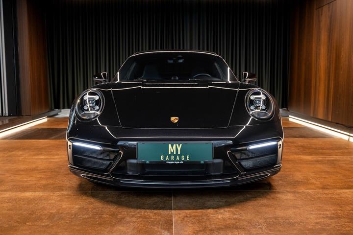 Sort Porsche 911 Carrera 4S fra 2022