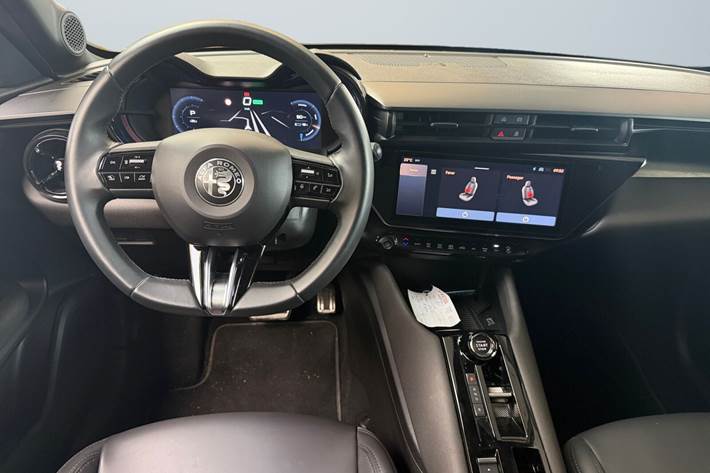 Grøn Alfa Romeo Junior fra 2024