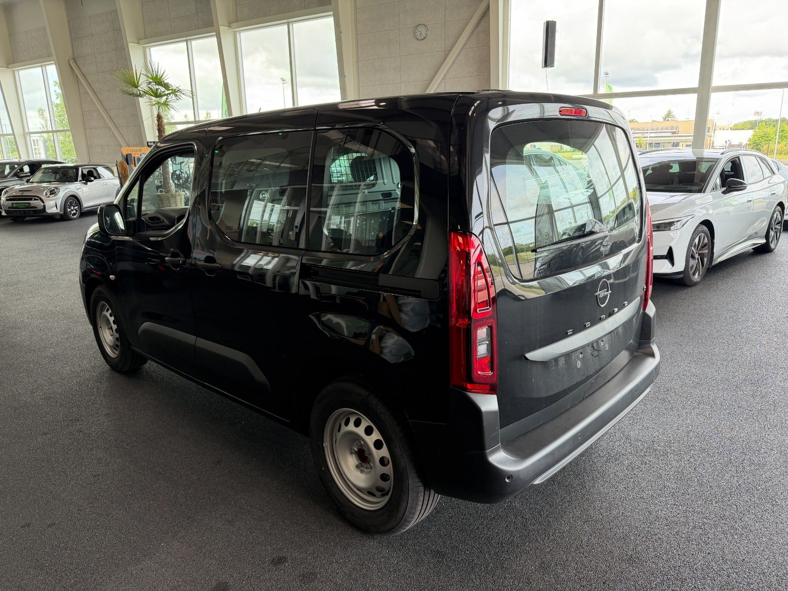 undefined Opel Combo-e fra 2025
