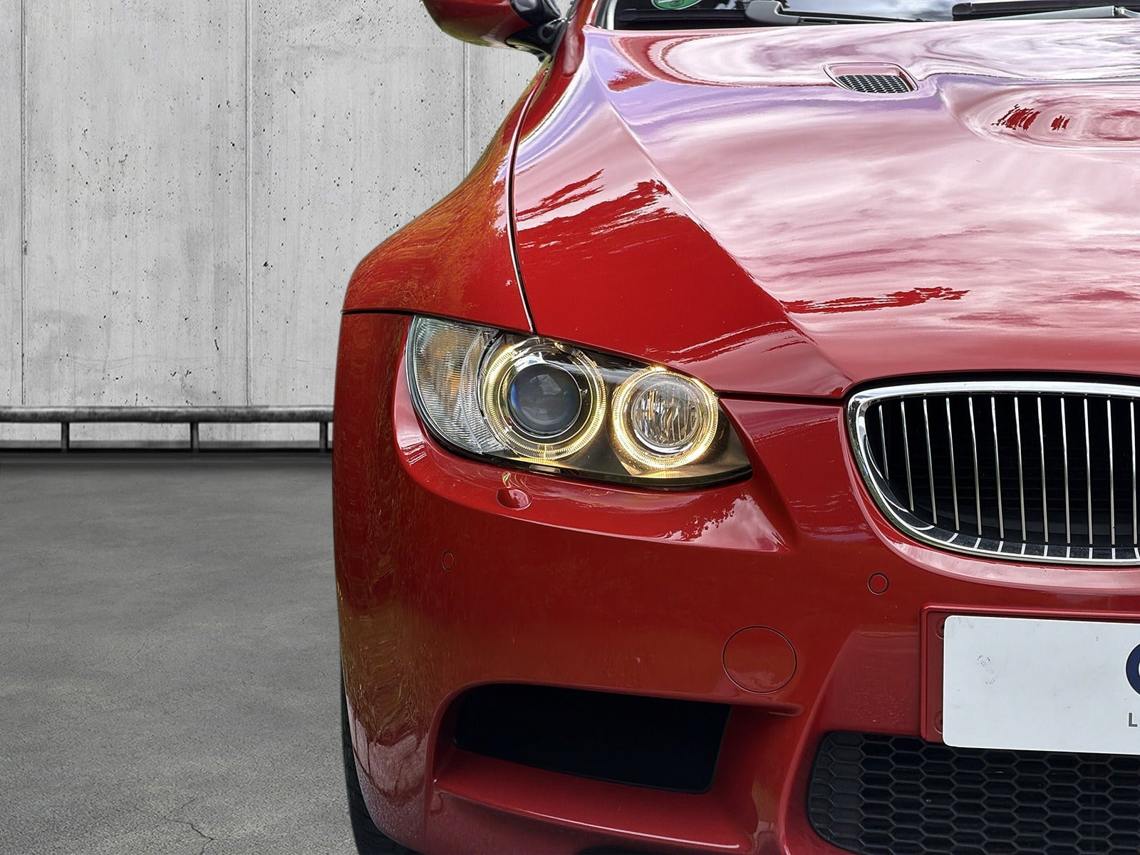 Rød BMW M3 fra 2008