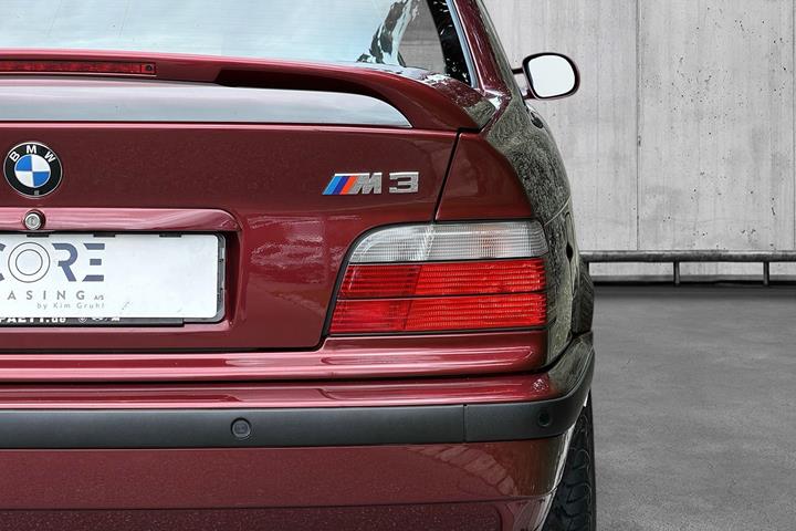 Rød BMW M3 fra 1996