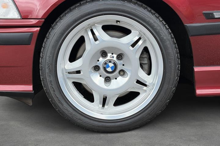 Rød BMW M3 fra 1996