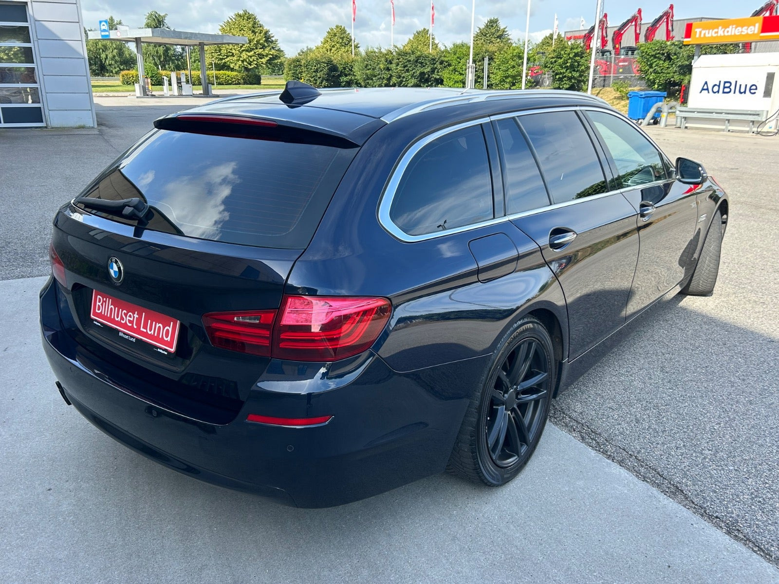 Blå BMW 520d fra 2015