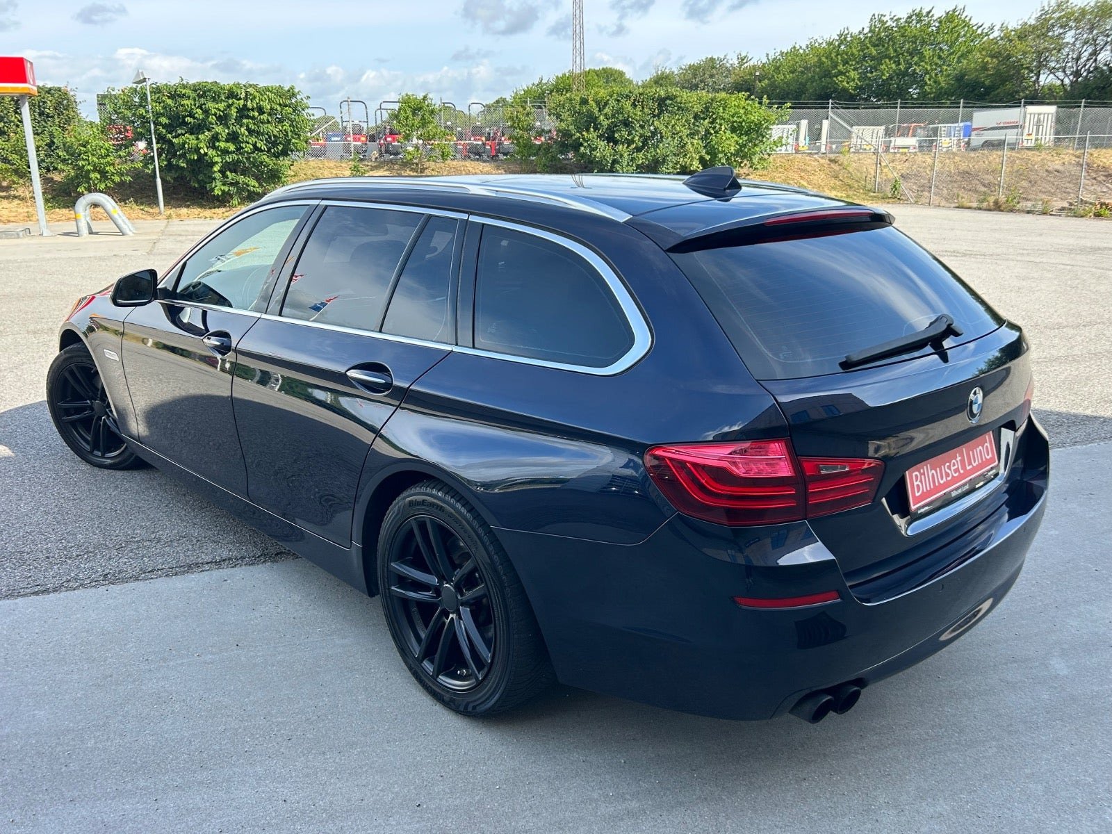 Blå BMW 520d fra 2015