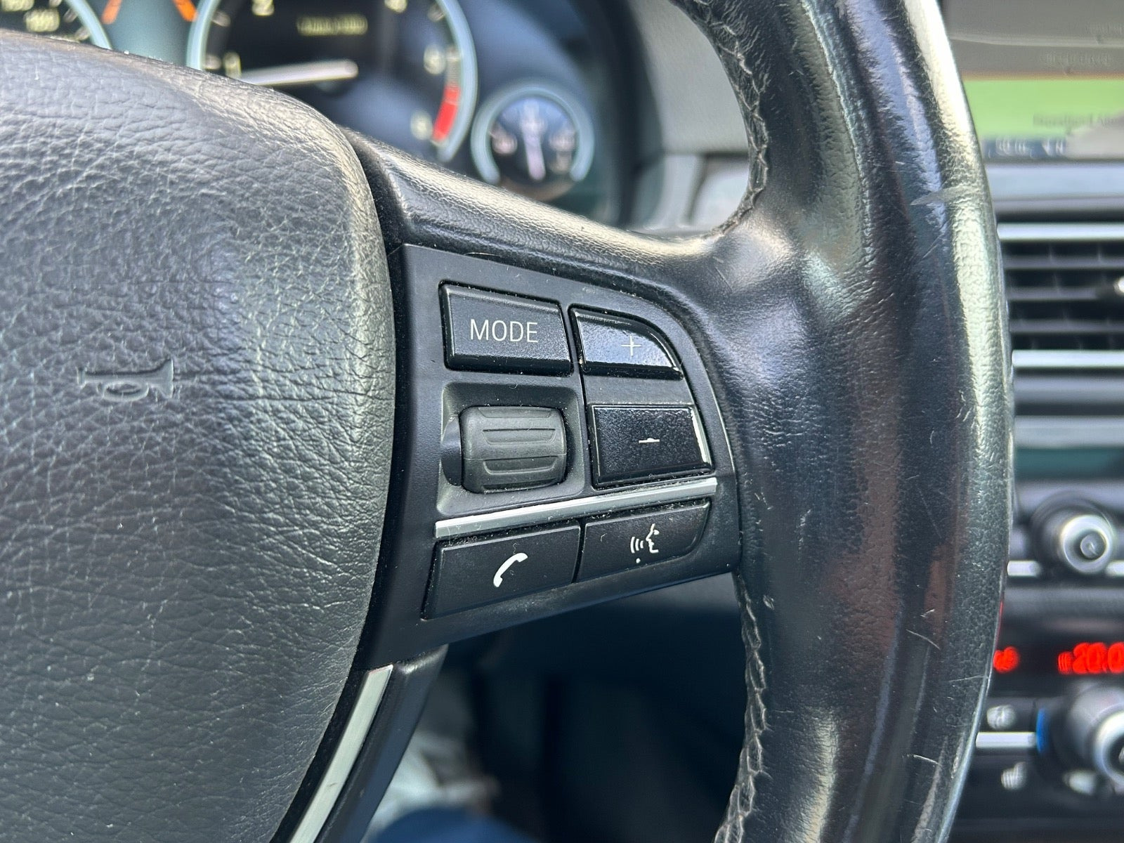 Blå BMW 520d fra 2015