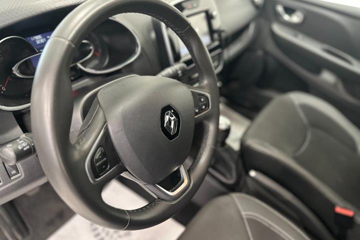 Hvid Renault Clio IV fra 2017