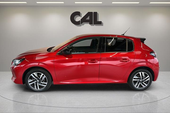 Rød Peugeot 208 fra 2022