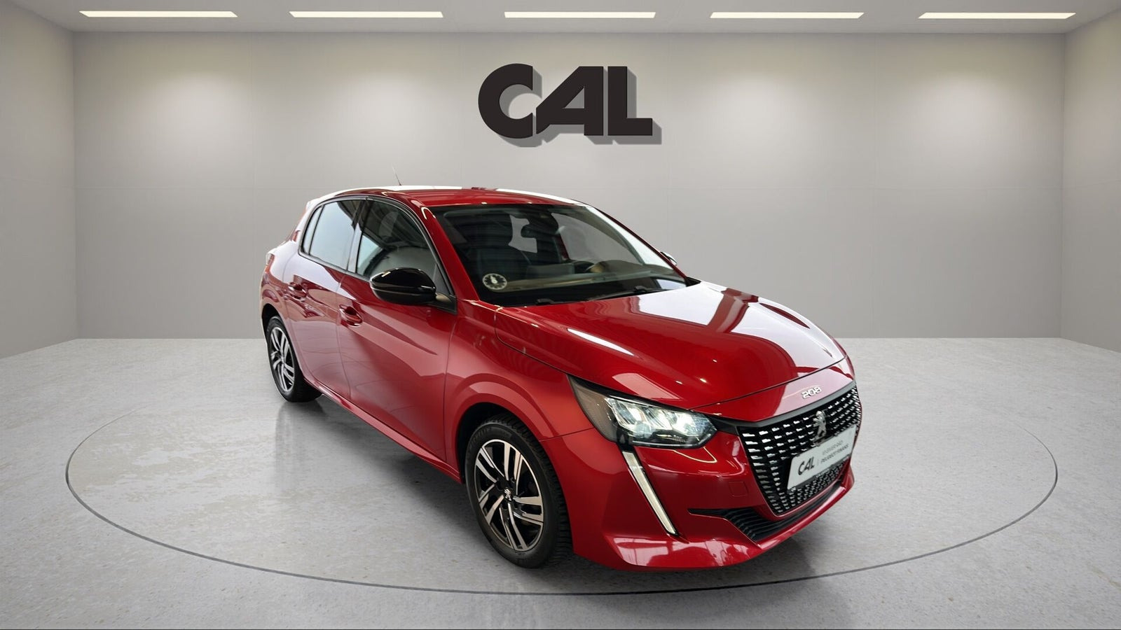 Rød Peugeot 208 fra 2022