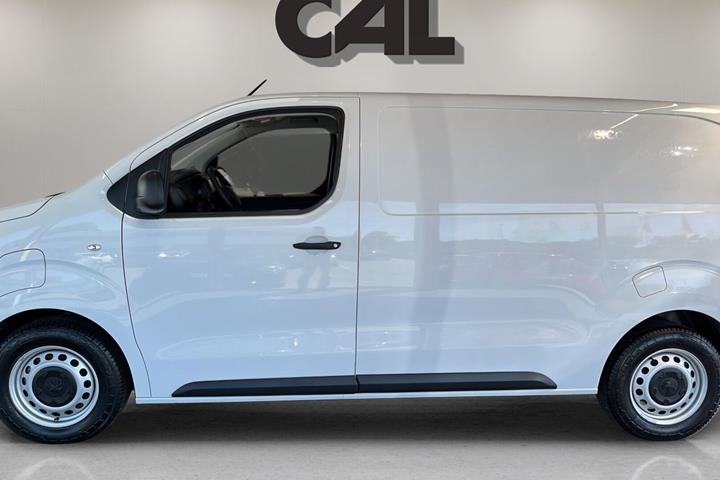 Hvid Peugeot e-Expert fra 2024