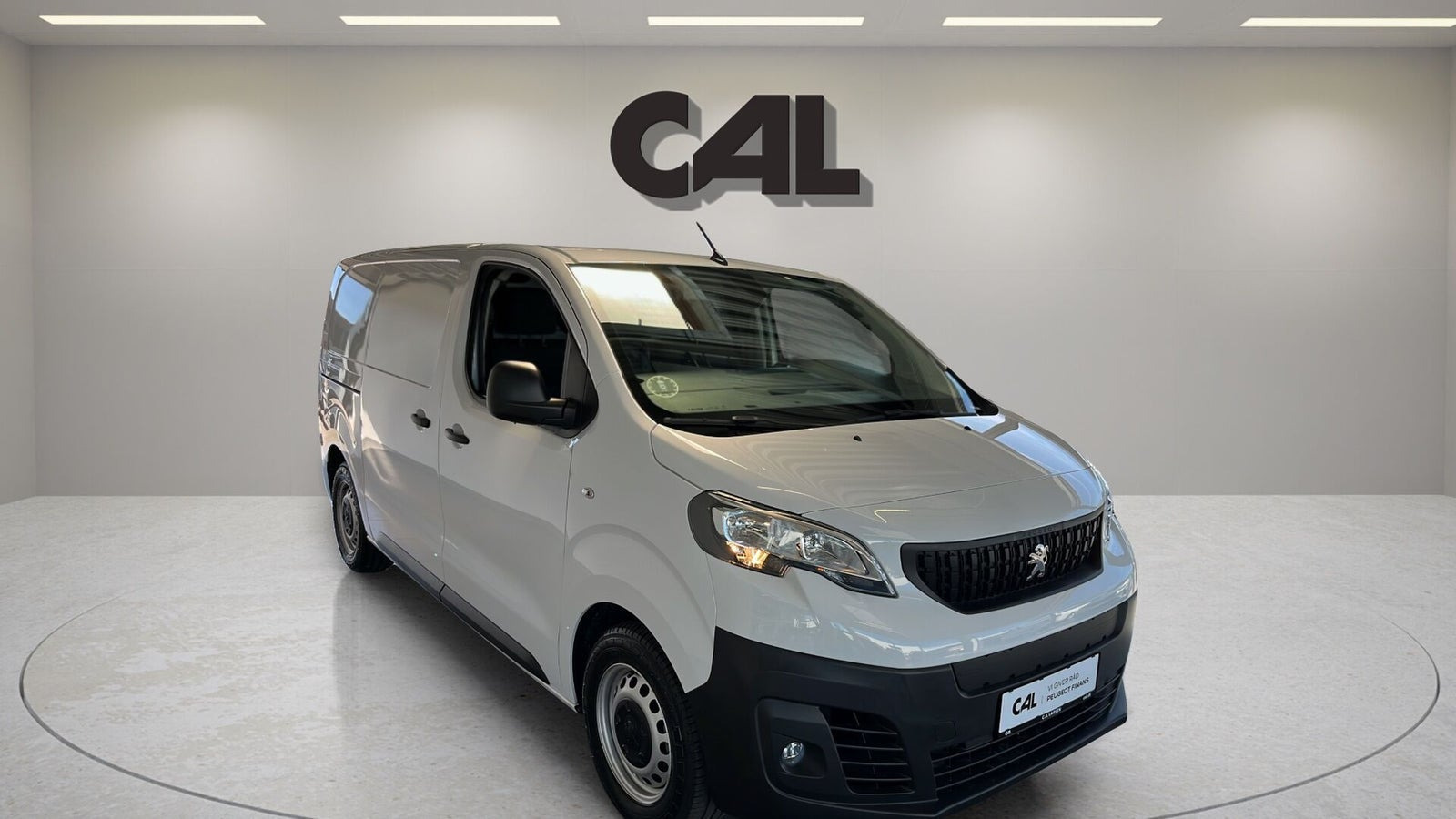 Hvid Peugeot e-Expert fra 2024