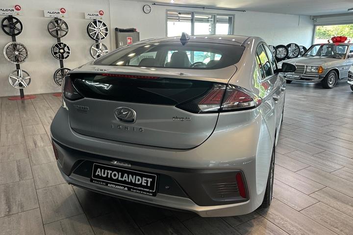 Sølv Hyundai Ioniq fra 2020