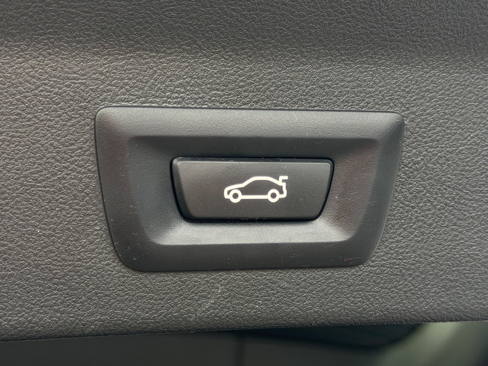 Sort BMW iX3 fra 2023