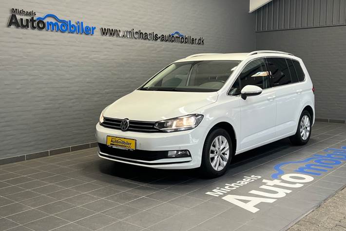 Hvid VW Touran fra 2017