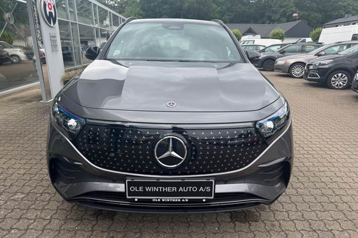 Grå Mercedes EQA250+ fra 2025