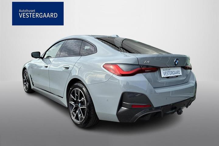 Grå BMW i4 fra 2023