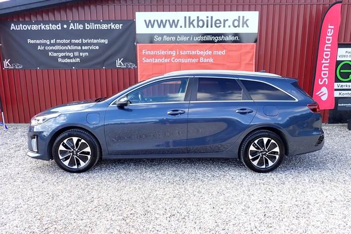 Blå Kia Ceed fra 2020